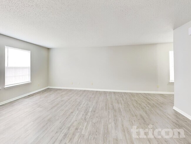 Foto del edificio - 5956 Portman Pl