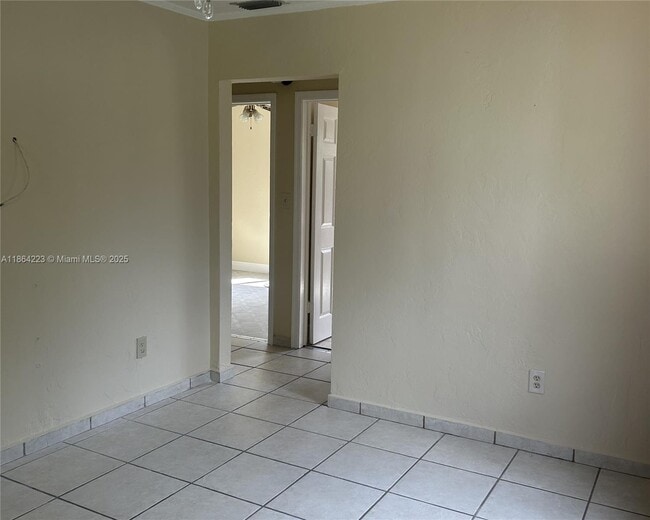Foto del edificio - 1027 E 20th St