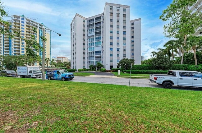 Building Photo - 435 S Gulfstream Ave
