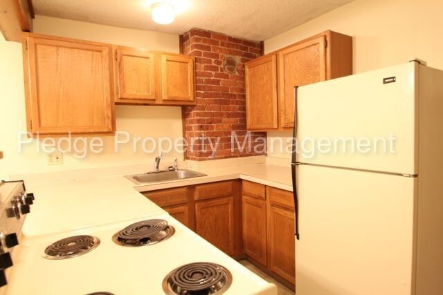 Building Photo - 193 Fitchville Rd
