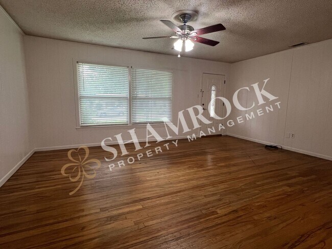 Foto del edificio - Central Waco Home