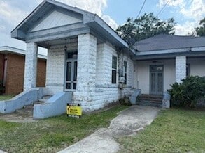 Building Photo - 479 W Railroad Ave