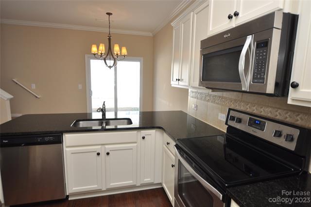 Building Photo - 12752 Persimmon Tree Dr