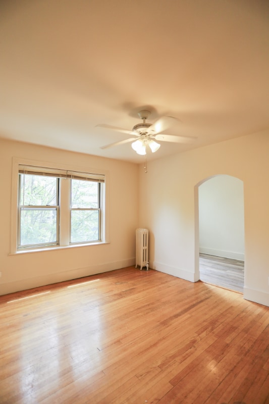 Photo - 1100 W Roscoe St Apartment