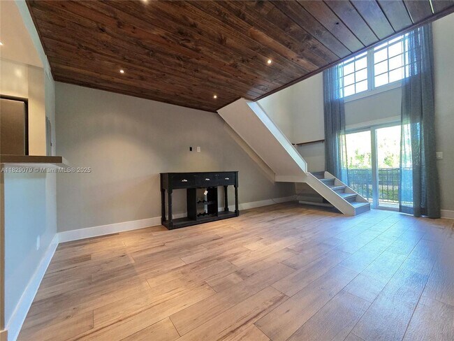 Building Photo - 8650 SW 109th Ave