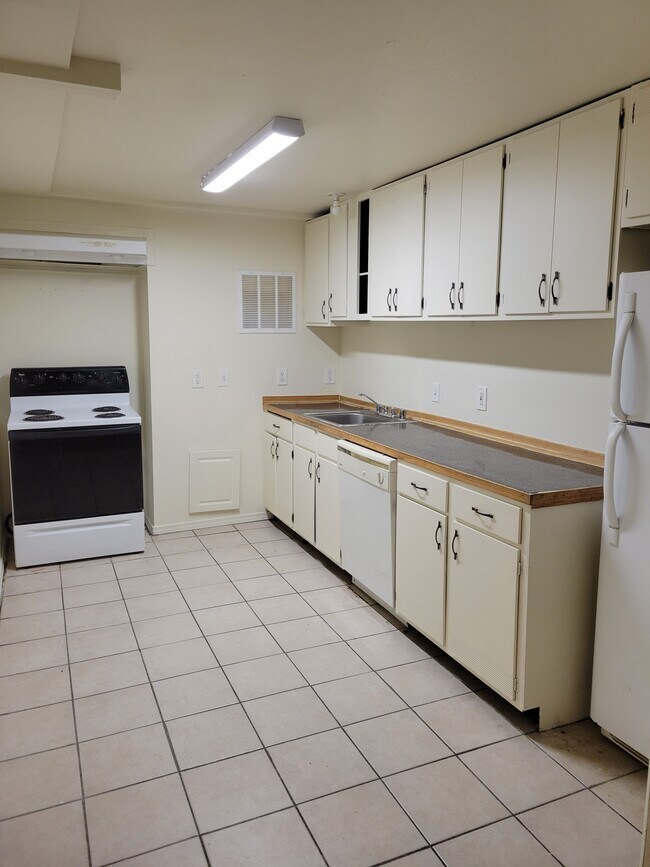 KITCHEN - 12323 33rd Ave NE