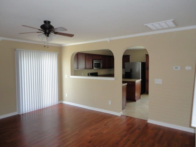 Building Photo - 1002 Collington Dr