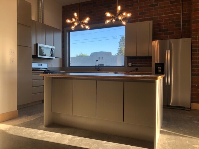 Foto del edificio - 330 S Cherry St