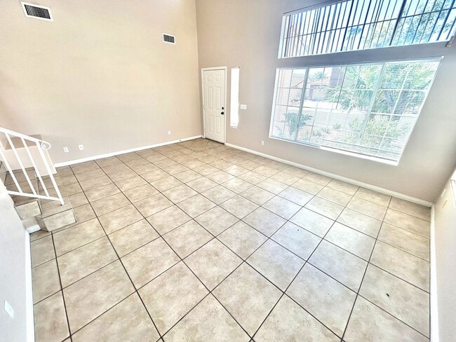 Building Photo - 2514 Quail Canyon Ave