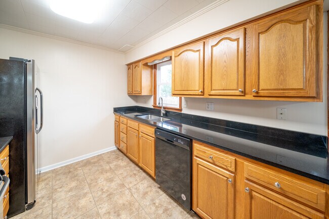 Foto del edificio - 138 Oak Ln