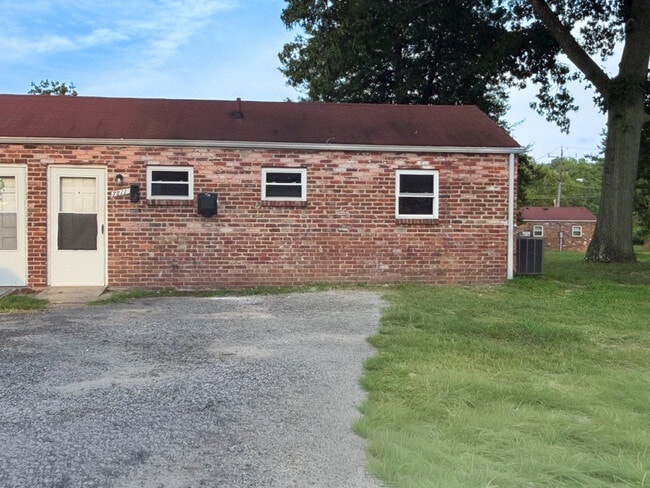 Building Photo - 7811 Maris Rd