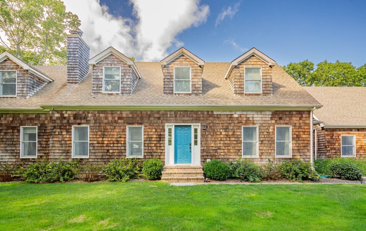 Primary Photo - 3 Oakhill Ln