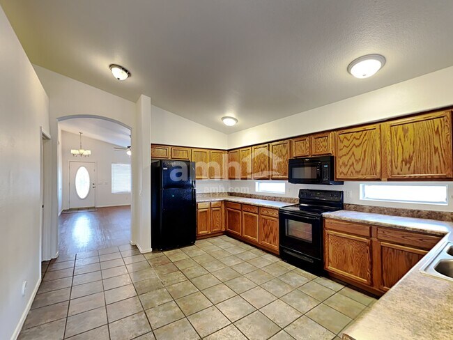 Building Photo - 1303 N Balboa Dr