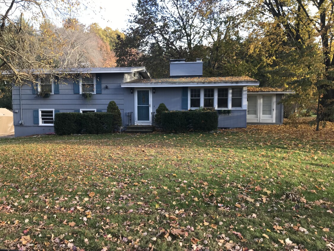 Front entrance - 116 Maple St