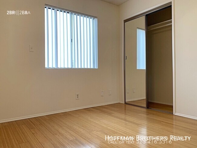 Foto del edificio - 5535 Barton Ave