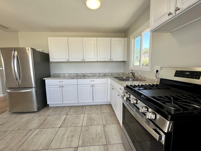 Building Photo - 6931 Otis Ct