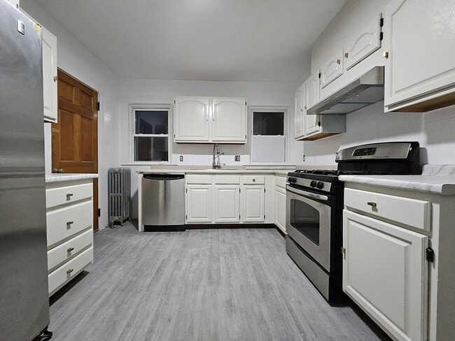 Foto del edificio - 96 Lawton St