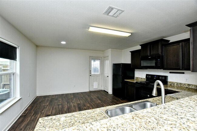 Building Photo - 104 Independence Ave