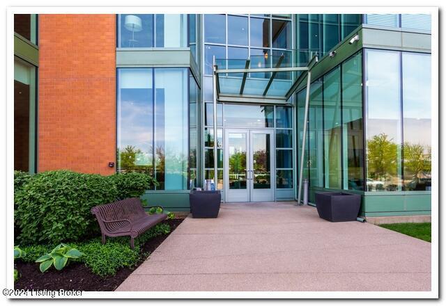 Foto del edificio - 222 E Witherspoon St