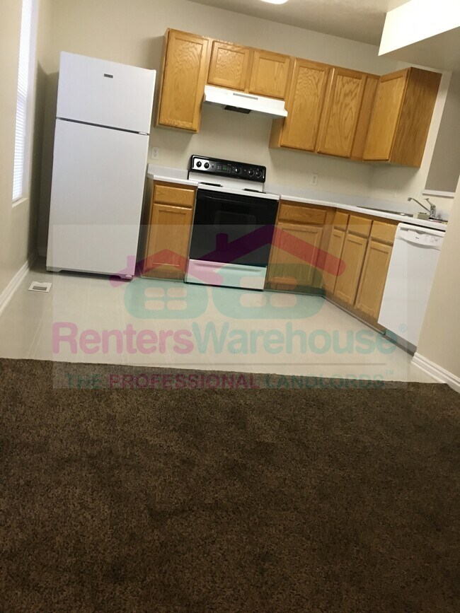 Foto del edificio - 784 N 170 W