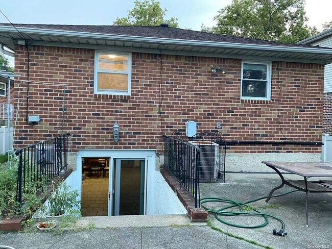 Building Photo - 146-12-146-27 27th Ave