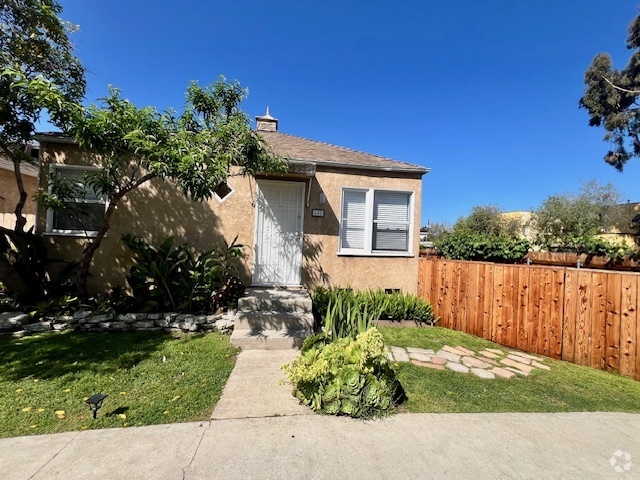 Building Photo - 642 Rose Ave