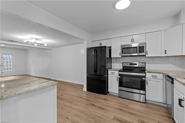 Foto del edificio - 570 Tenbee Ln