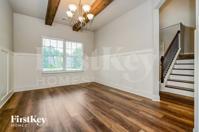 Building Photo - 215 Cheshire Dr