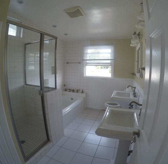 Building Photo - 4931 Campanile Dr