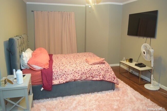 Foto del edificio - 72 Dawes Ave