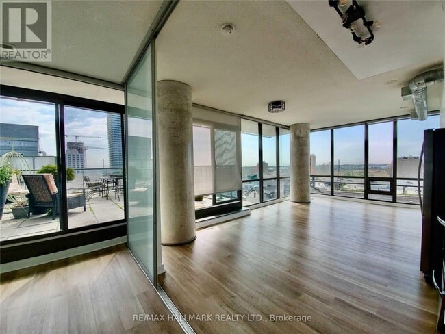 Building Photo - 33 Mill St