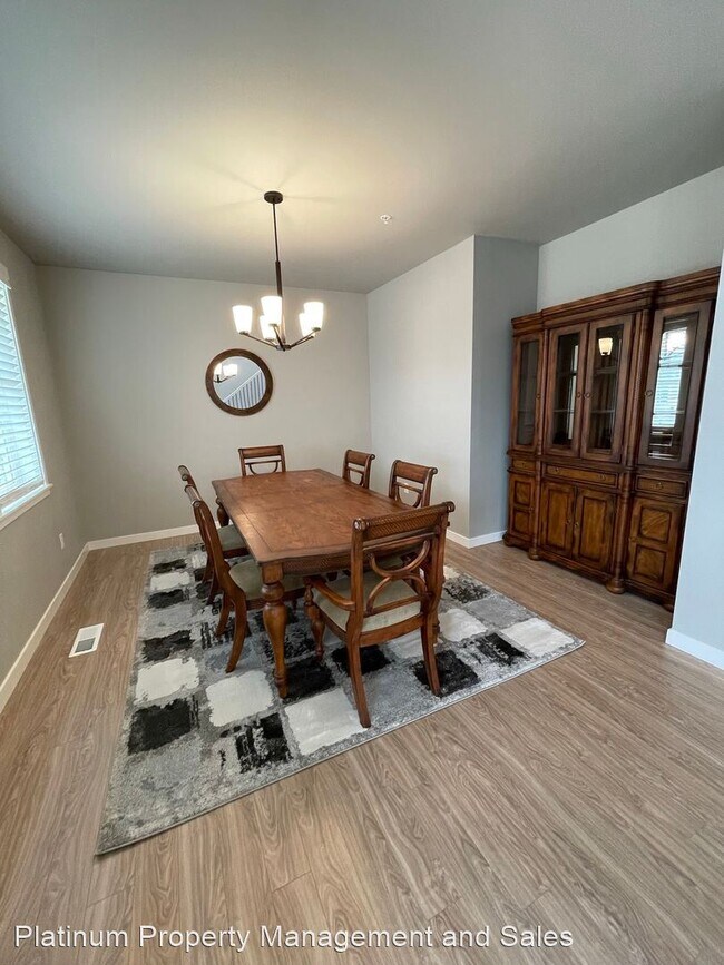 Building Photo - 3 br, 2.5 bath House - 3061 N Breckenridge Dr