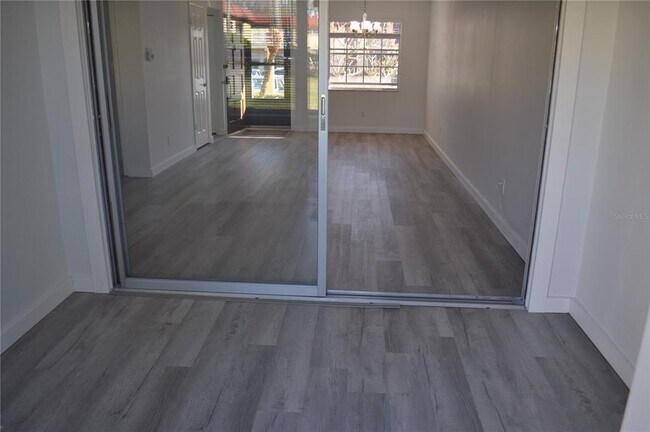 Foto del edificio - 1845 S Highland Ave