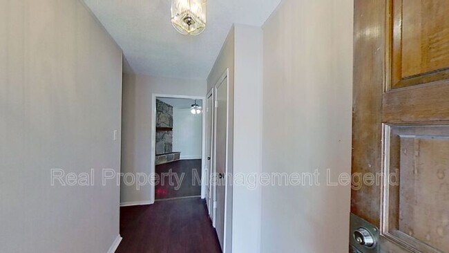 Foto del edificio - 8409 Main St