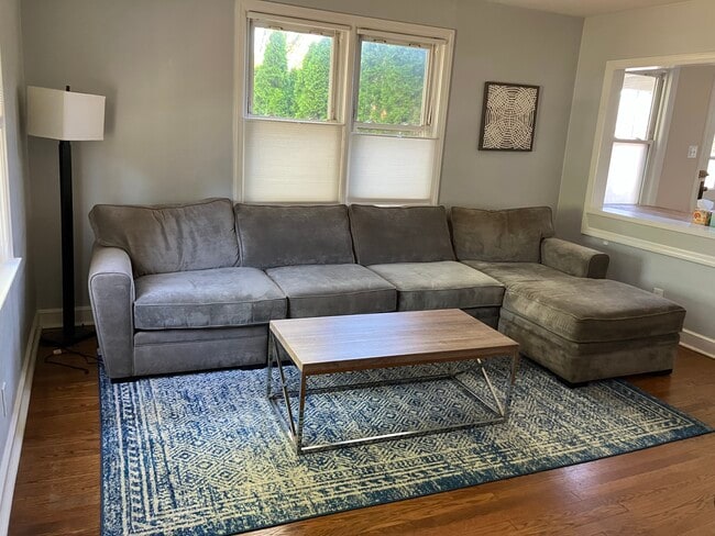 Acogedora sala de estar - 417 Reef Rd