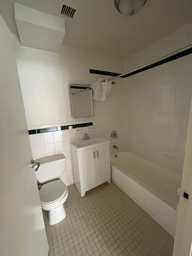 Foto del edificio - 167 E 111th St