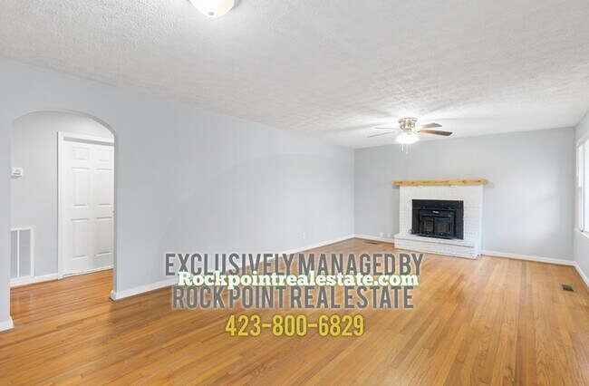 Foto del edificio - 5508 Woodlawn Dr