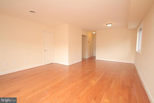 Foto del edificio - 298 Greenough St