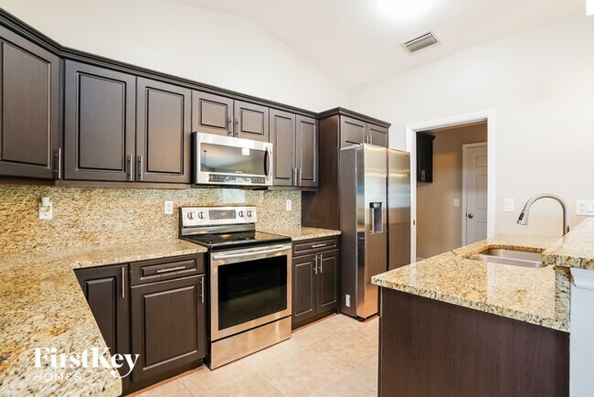 Foto del edificio - 913 SW 21st Ln