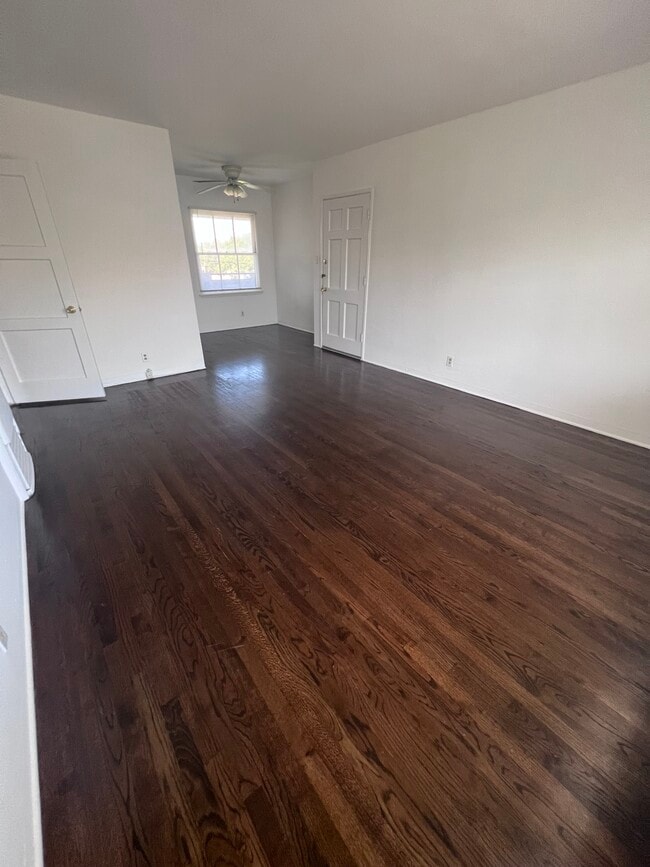 Building Photo - 2032 Delaware Ave