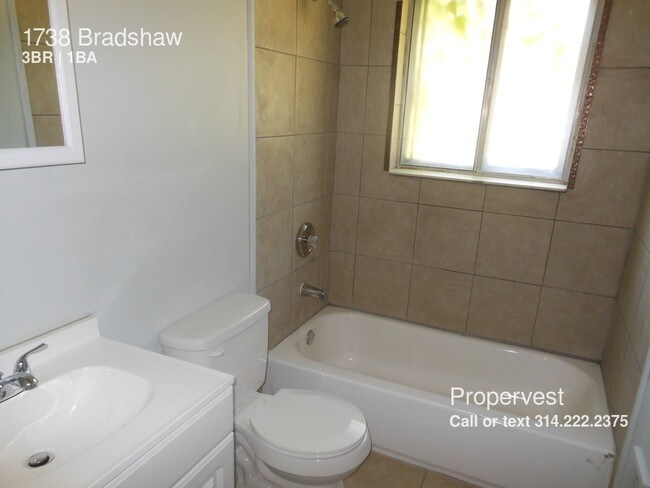 Building Photo - 1738 Bradshaw Dr