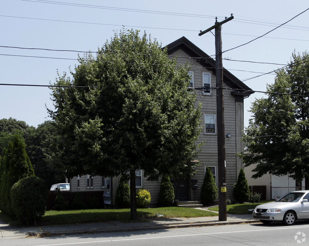 Building Photo - 1266 Cranston St