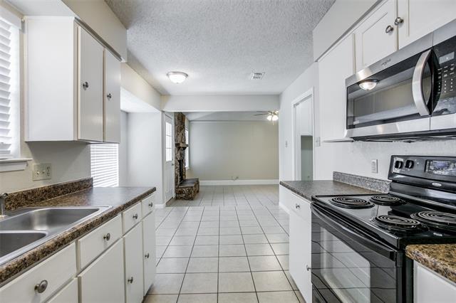 Building Photo - 702 W Lynn Creek Dr