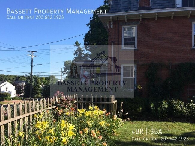 Building Photo - 1 Trumbull Pl