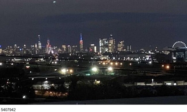 Foto del edificio - 15 Hackensack St