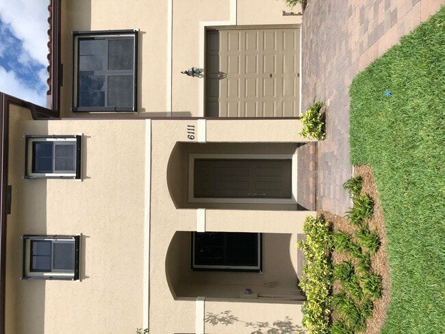 Building Photo - 6111 Bangalow Dr