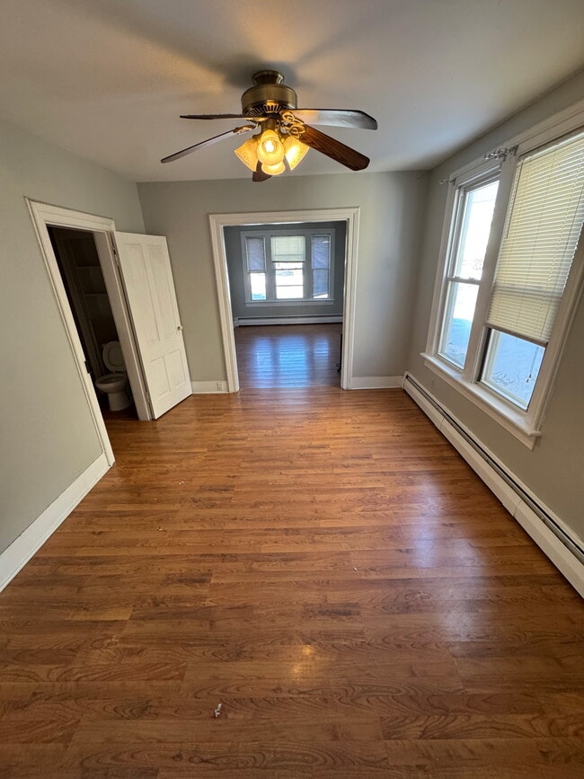 Building Photo - 1041 Dreher Ave