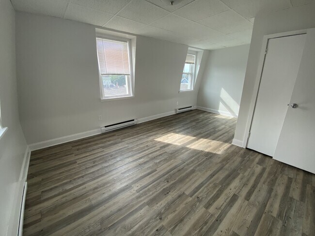 Foto del edificio - 10 Greenwood Ct