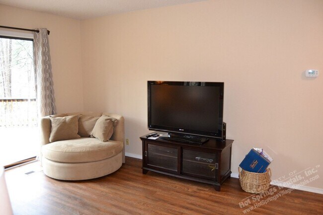 Foto del edificio - West Gate Area | Home | Furnished
