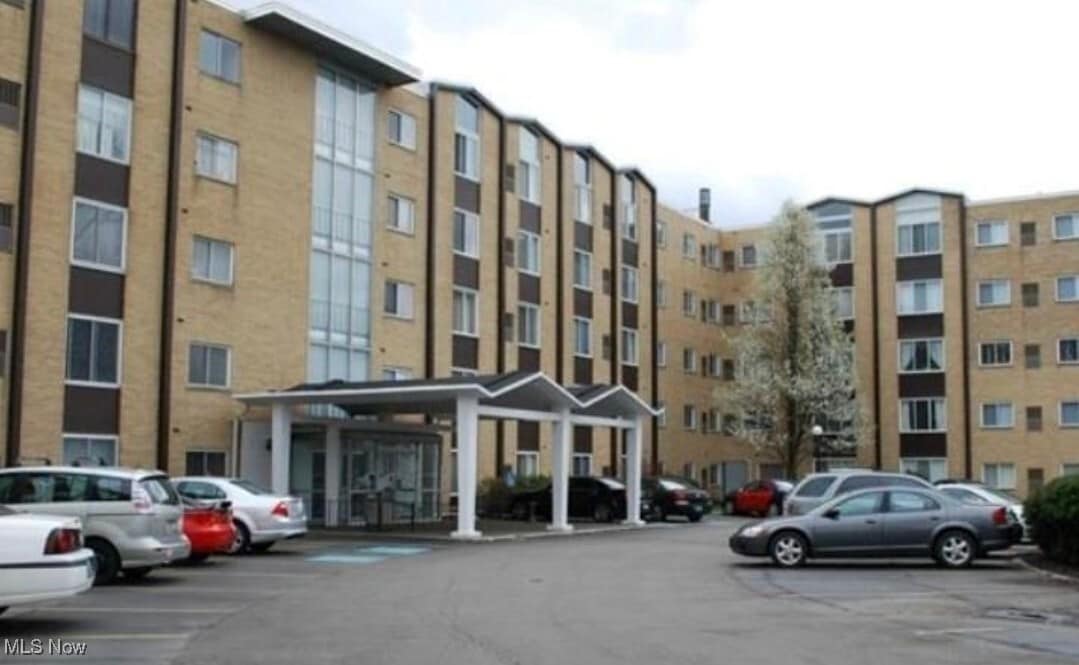 Primary Photo - 25735 Lorain Rd